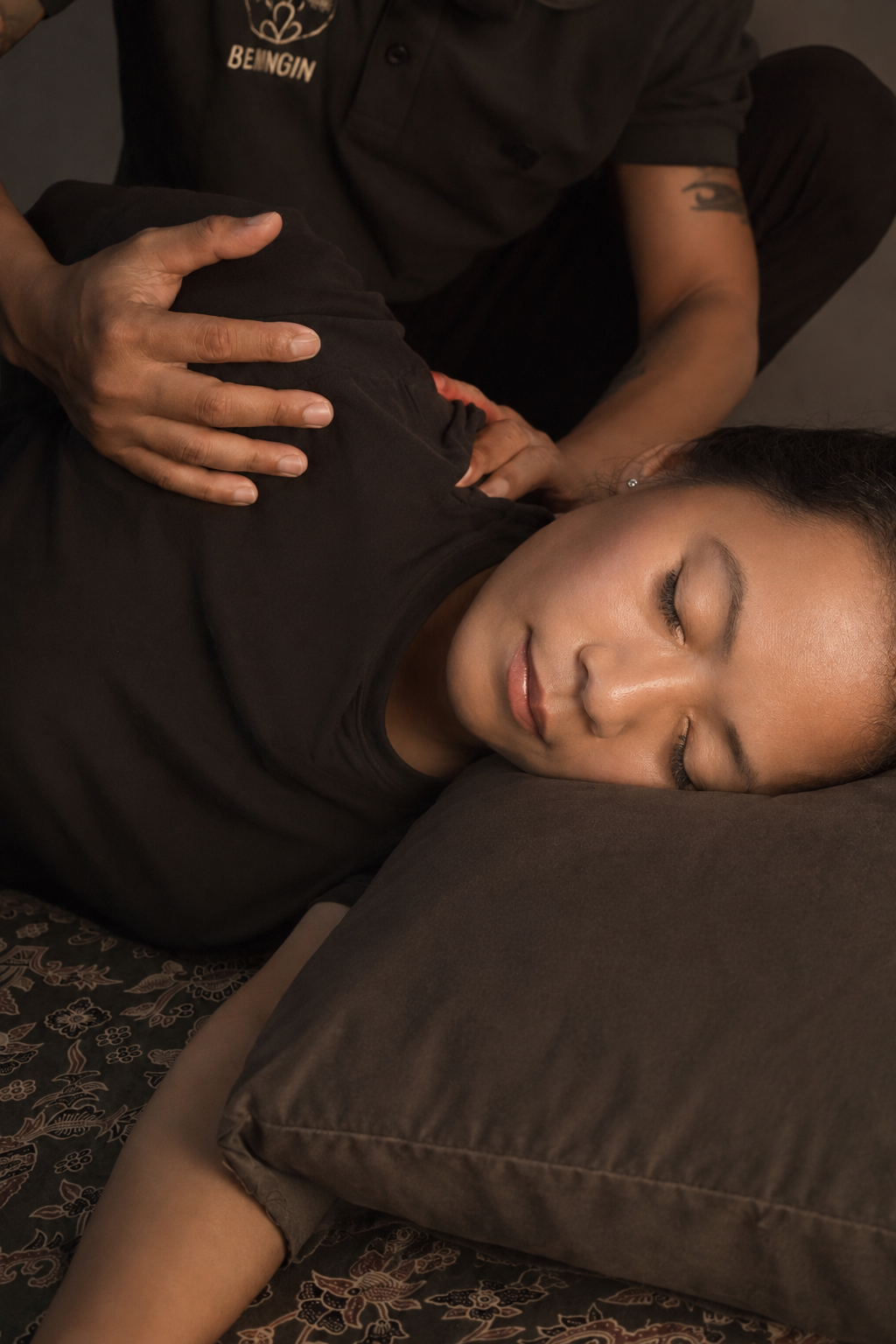 Bodywork pada bahu dan punggung atas setelah latihan